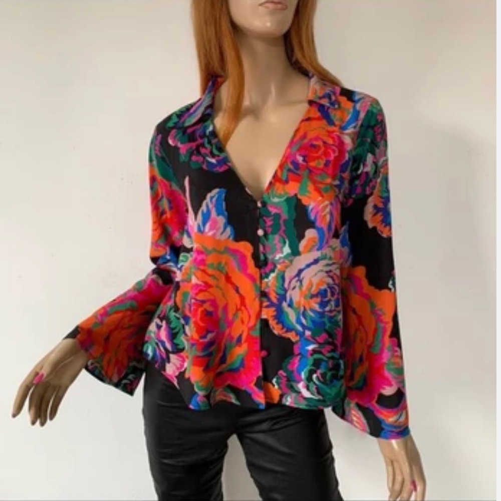 Zara Black Flowy Floral V-Neck Covered Button Blouse Dark Romantic Roses NWOT  L